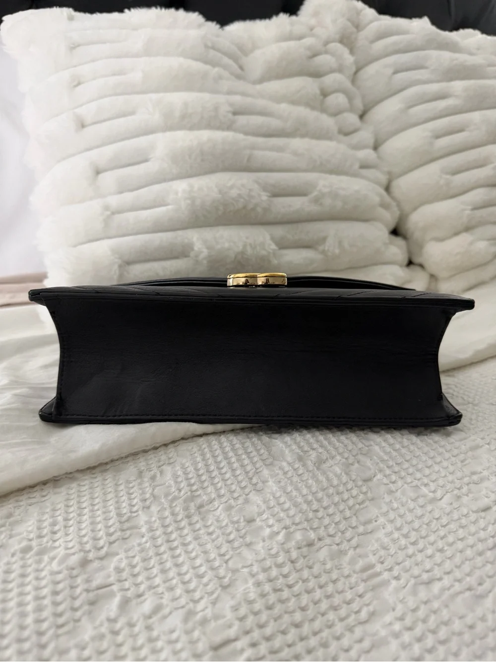 CHANEL COCO CHEVRON FLAP medium size black crossbody handbag purse